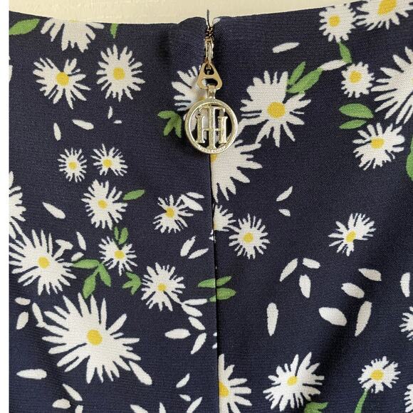 Tommy Hilfiger Dress Windblown Daisy Sleeveless V-Neck Size 8 Belt Fit and Flare - Picture 7 of 12